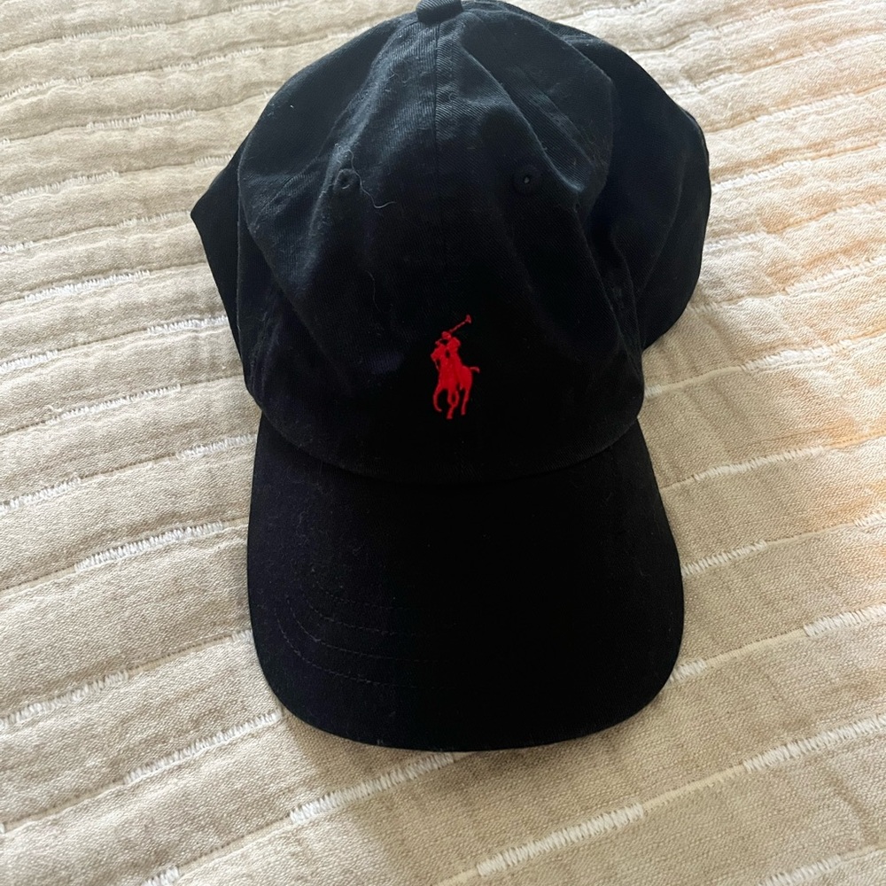 Chino Cap in Black & Red - Polo Ralph Lauren - Picture 2 of 6